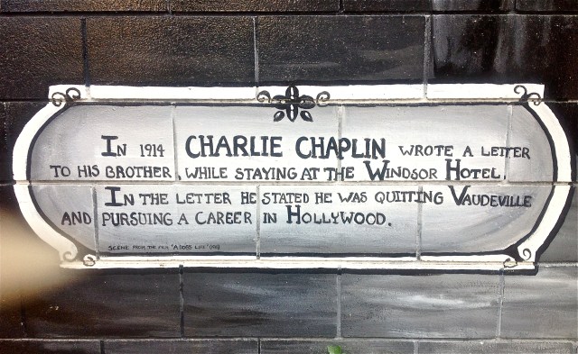 Artist(s): Mandy van Leeuwen, Jennifer Johnson 