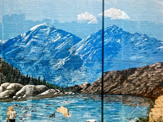 Artist: Mike Valcourt