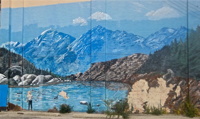 Artist: Mike Valcourt