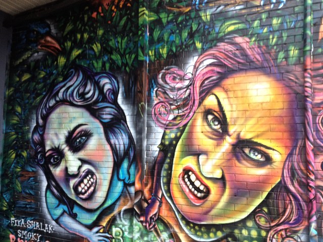 Artist(s): Shalak - Bruxas