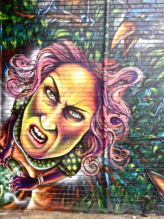 Artist(s): Shalak - Bruxas